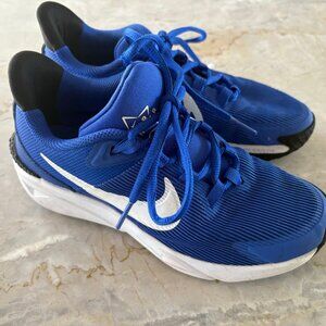 Nike Kids' Grade School Star Runner 4 Running Shoes